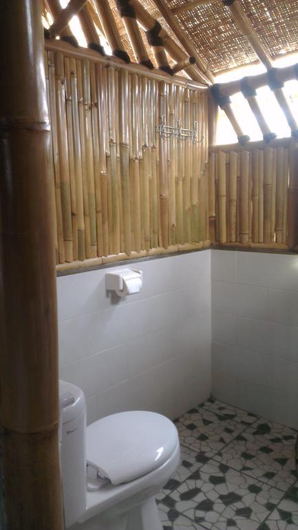 Tua Tua Keladi Bungalows Gili Air Exterior foto